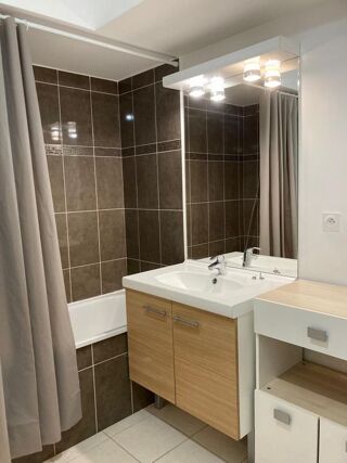  Appartement à louer 1 pièce 30 m²