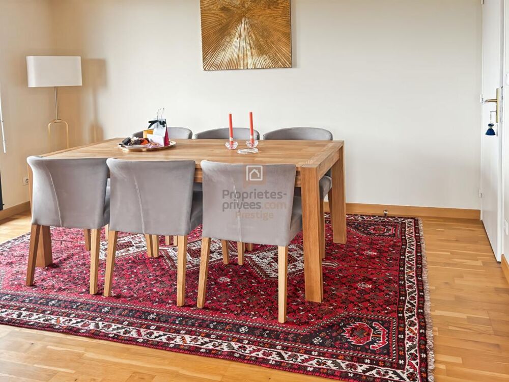 Vente Appartement APPARTEMENT D'EXCEPTION  DERNIER ETAGE  TERRASSE  BALCON CAVE ASCENSEUR ET DEUX PARKING Bordeaux