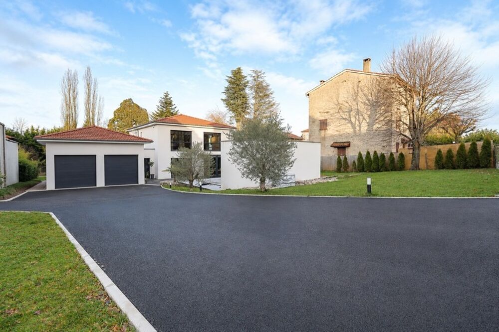 Saint-Maurice de Lignon:Villa contemporaine de 157 m2 habitables, 3 chambres sur terrain paysager de 1700 m2 avec piscine