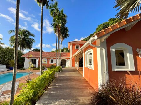   MAGNIFIQUE VILLA DE STANDING EN MARTINIQUE (972) Villa - 6 pièce(s) - 172 m²