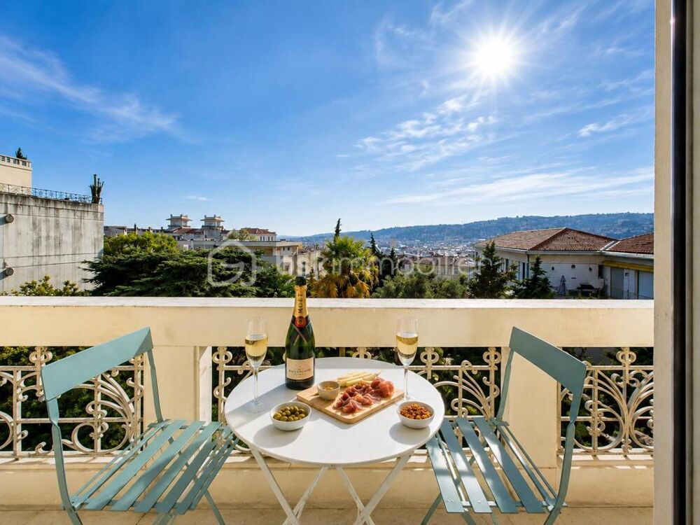 Location Appartement Bas Cimiez – Superbe 3 pièces meublé de 88 m² – Dernier étage – Balcon & vue dégagée Nice