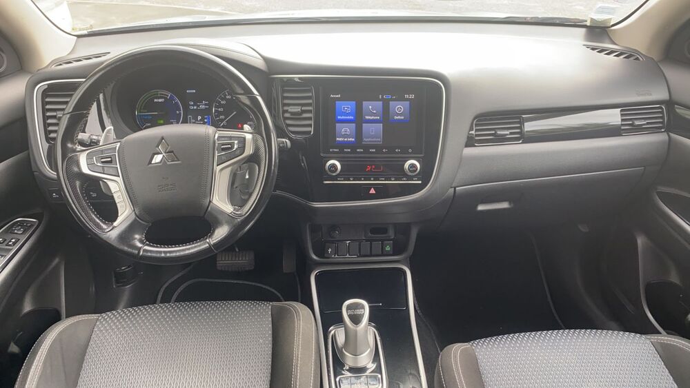 Outlander 2.4 MIVEC 208 Hybrid 4WD BVA6 Buisness 2020 occasion 33150 Cenon