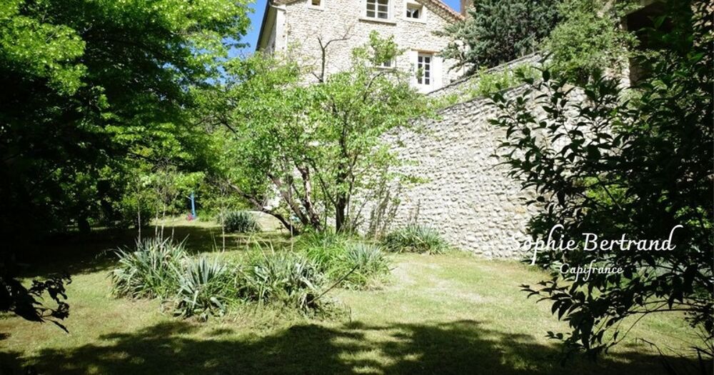 Maison 12 pièces 303 m² · à Nyons · 303 m² · 840 000 €