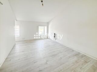  Immeuble � vendre 8 pi�ces 185 m�