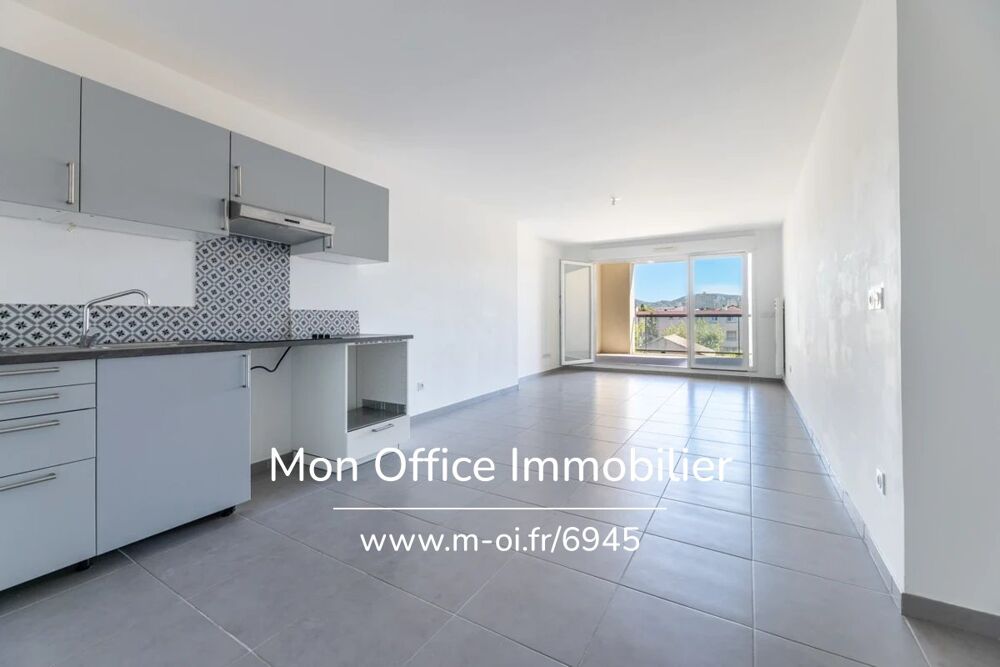 Vente Appartement Référence : 6945-CLA - Appartement 3 pièces avec terrasses et parking dans le 8e arrondissement de Marseille Marseille 8