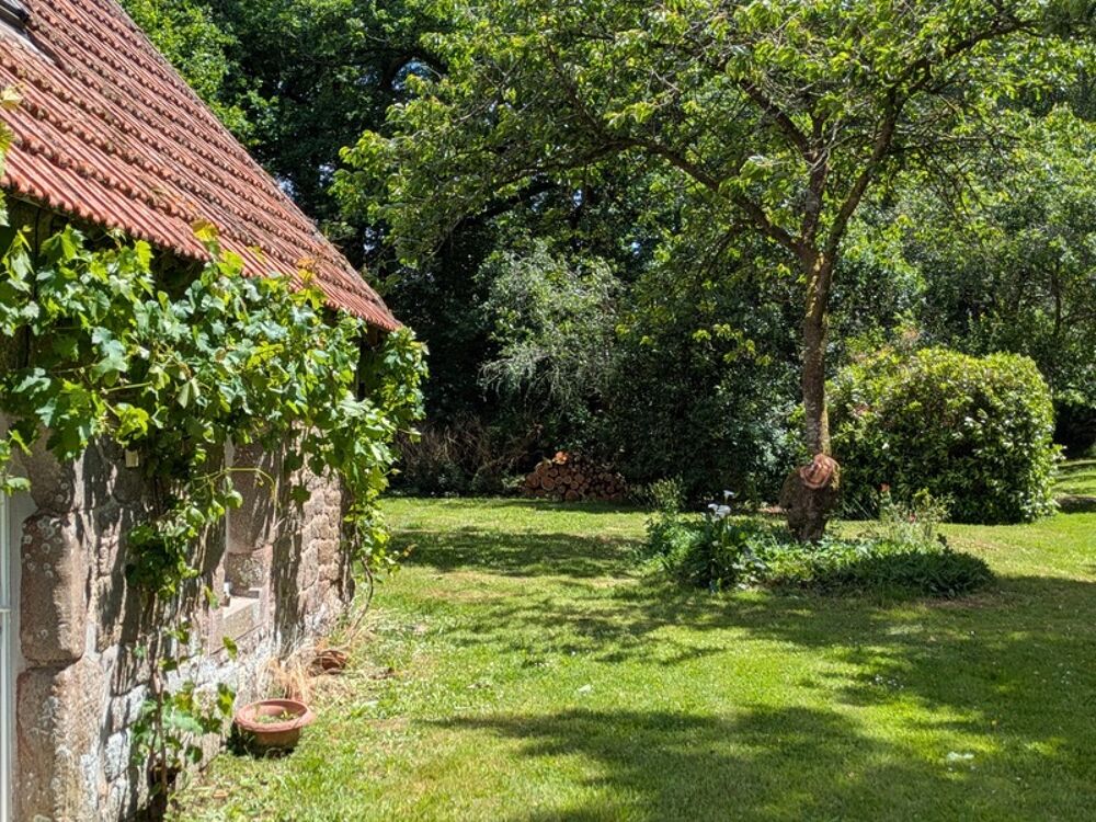 LOCMALO EN CAMPAGNE CHARMANTE LONGÈRE DE 130M² ENVIRON 5 PIÈCES AVEC VIE DE PLAIN PIED PARCELLE DE 4900M² ENVIRON