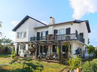  Maison à vendre 8 pièces 220 m²