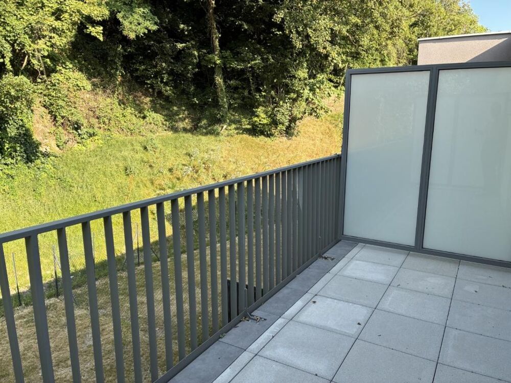 St Etienne Bel Air studio neuf avec balcon