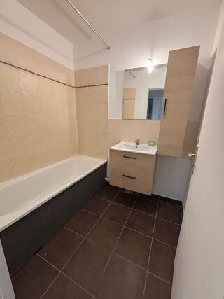  Appartement � louer 4 pi�ces 74 m�