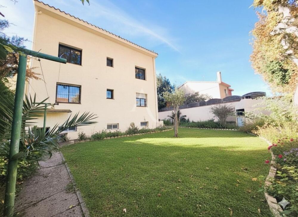 Vente Appartement Appartement 4 chambres rénové avec jardin, double garage et vue Canigou Perpignan