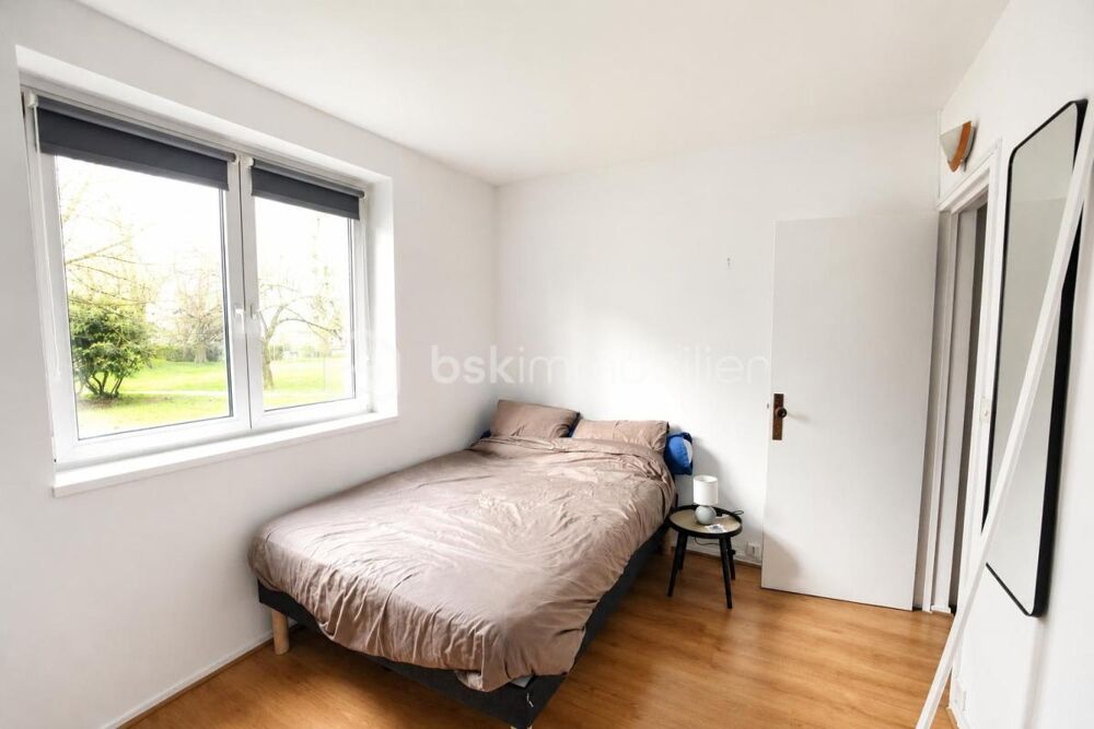 Créteil  Bel appartement F4 avec balcon, 3 chambres et cave