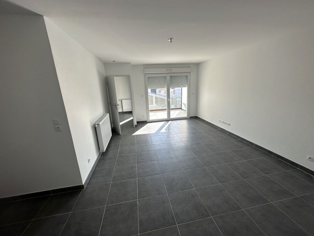 T2 avec balcon et parking à MONTEUX