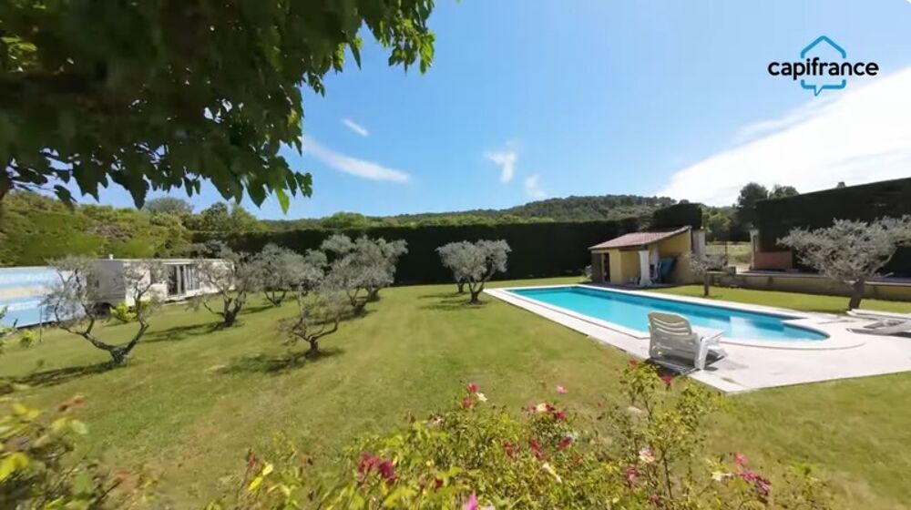 LES TAILLADES, maison individuelle de plain pied de 210 m2, en campagne, 4 chambres, sur un terrain de 2900 m2 environ, piscin