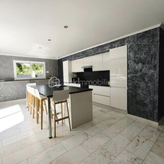  Maison � vendre 7 pi�ces 213 m�