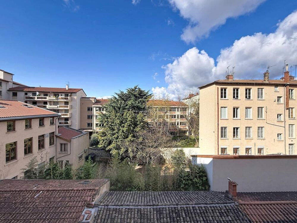 Coeur Croix-Rousse  T2 calme vue dégagée 3° étage ascenseur