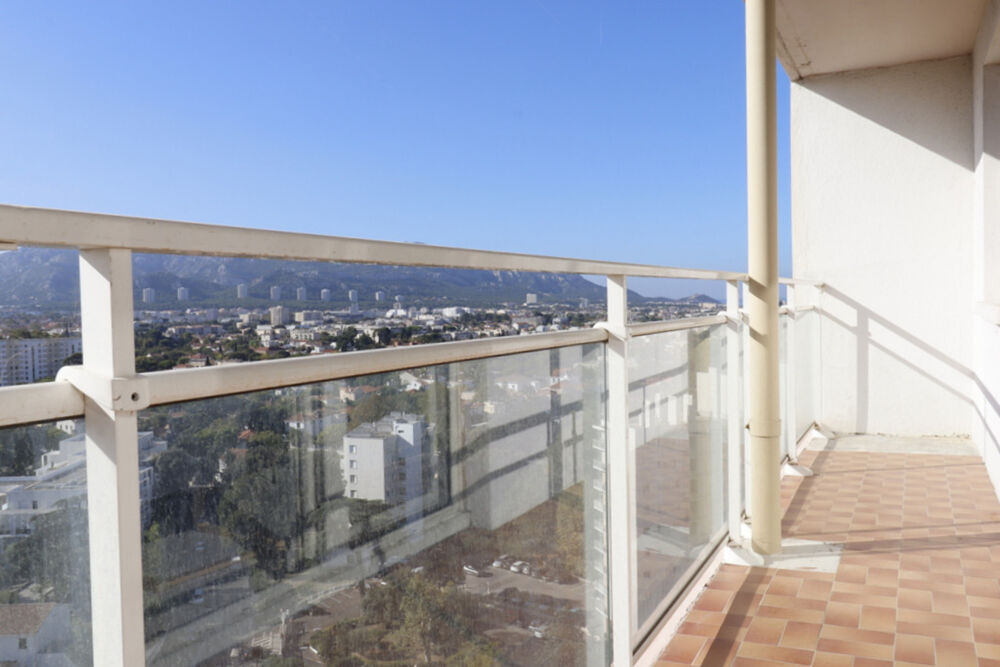 Location Appartement Dpt Bouches du Rhône (13), à louer MARSEILLE 9EME ARRONDISSEMENT appartement T3 meublé de 57m²avec balcons Marseille 9