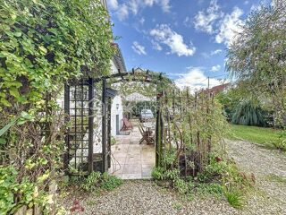  Villa  vendre 8 pices 178 m