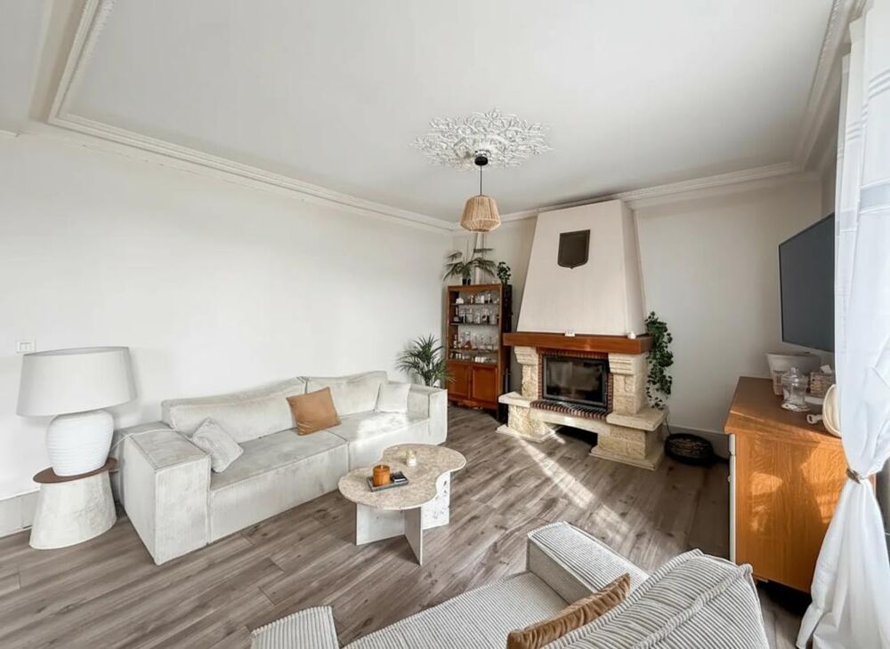 Vente Propriété/Château Maison de Maître 5 pièces 134 m² à Tronget avec Pré et Étables Tronget