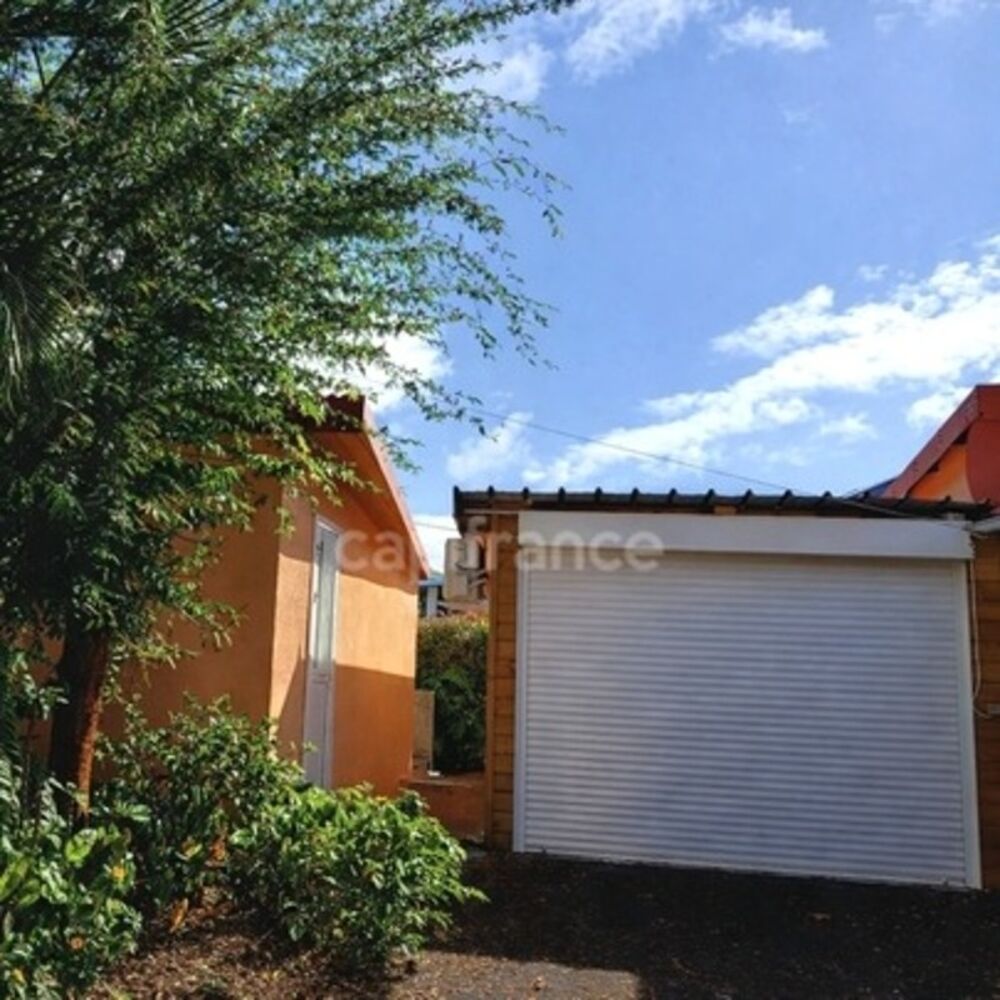 Vente Maison Maison à vendre 11 pièces  (974) Sainte rose