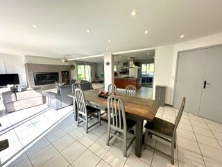  Proprit/chteau  vendre 11 pices 233 m