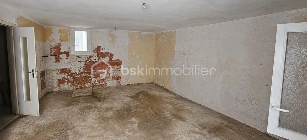 Vente Maison Maison T3 57 m² à rénover – 60 000 € Adissan