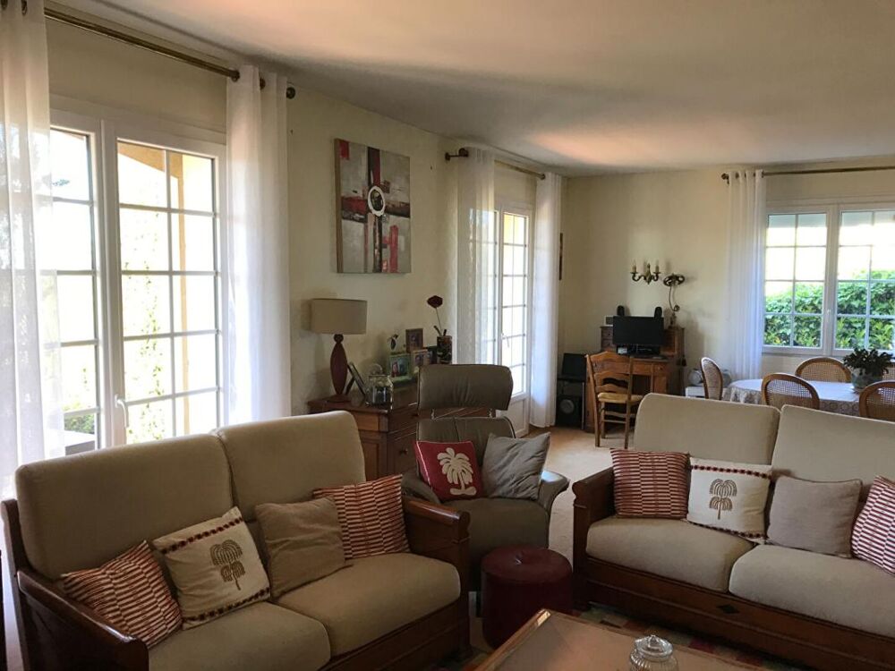 Maison Pouzauges 85700, 2 chambres plus logement