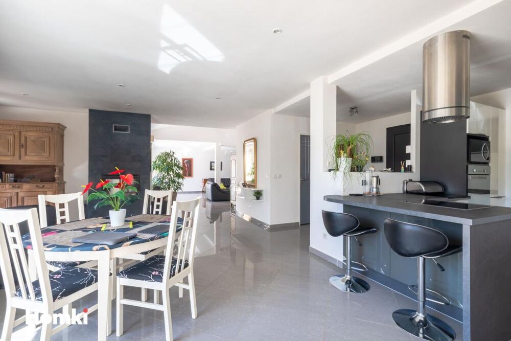 Maison/Villa T6 de 257 m² à Mouans-Sartoux 06370