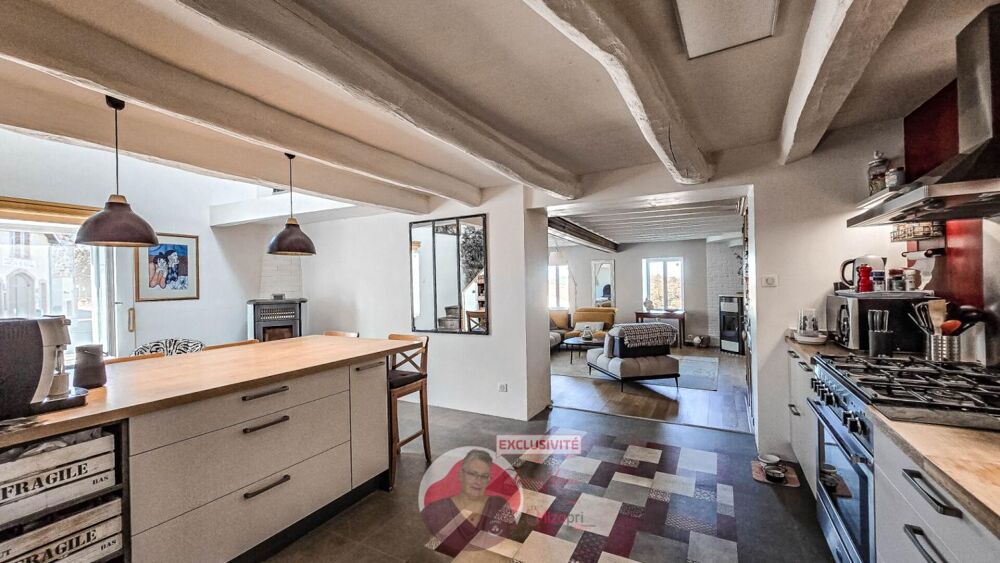 Vente Maison Maison en pierres 155 m², immense terrasse et dépendances, Proche Billom Saint julien de coppel