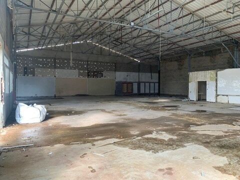  A VENDRE - BATIMENT D ACTIVITE 