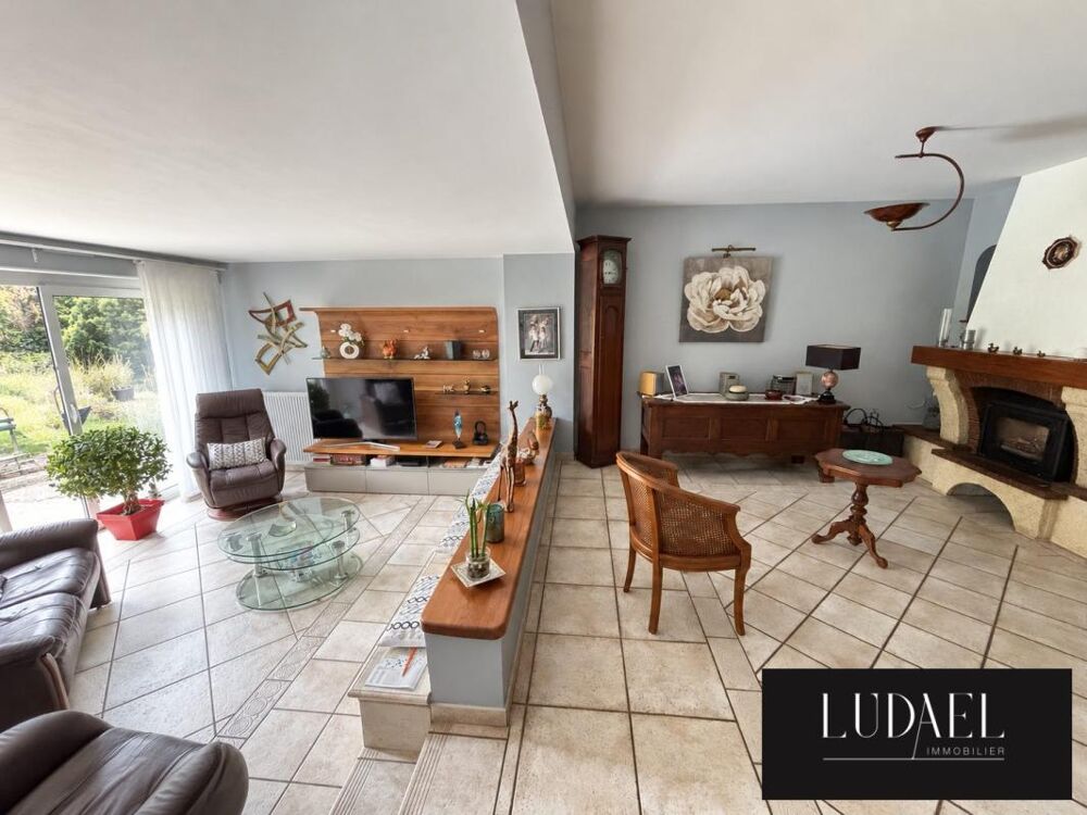 Vente Maison Maison familiale de 136 m² avec jardin paysager et double garag Blois