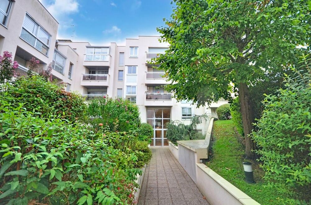 Vente Appartement SAINT GERMAIN EN LAYE – 700 m RER A - 2/3 PIECES - 1 CHAMBRE - RDJ - TERRASSE - ASCENSEUR - CAVE - DOUBLE PARKING Saint germain en laye