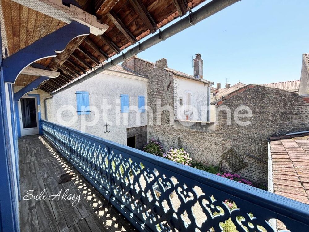 Vente Maison Immeuble de caractère XIX? : Grande maison familiale avec 3 logements indépendants pour investissement locatif et cour intérieur Maubourguet