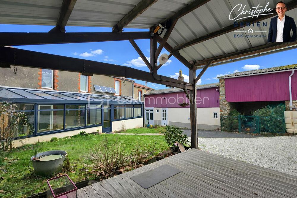 PAVILLON FAMILIAL 221 M²  6 CHAMBRES  JARDIN CLOS & DÉPENDANCES  CENTRE DE CHAVAGNES-EN-PAILLERS