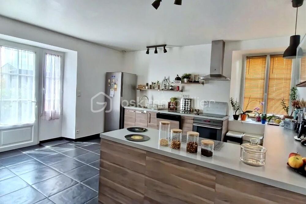 Longère Rénovée  5 Chambres  Calme & Potentiel à Cornillé