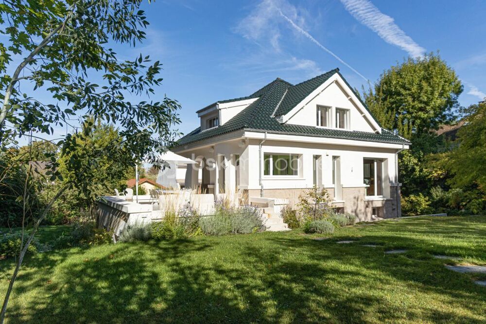 Le Pecq - Maison d'architecte rénovée en 2024 - 201 m² - Terrain arboré de 1 265 m² - Studio Indépendant