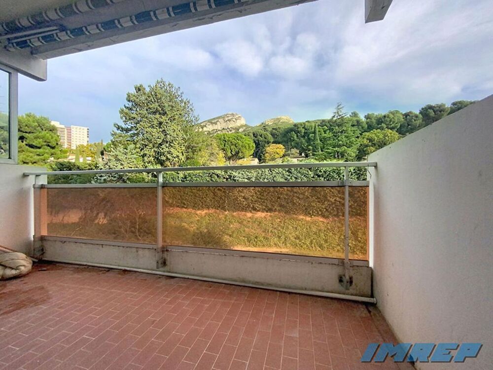 Appartement T4 Marseille 13010 Saint-Tronc  Résidence avec piscine, balcon, parking et vue colline