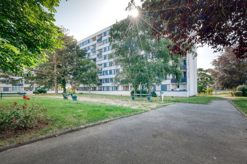 Appartement à vendre 3 pièces LES CLAYES SOUS BOIS (78)