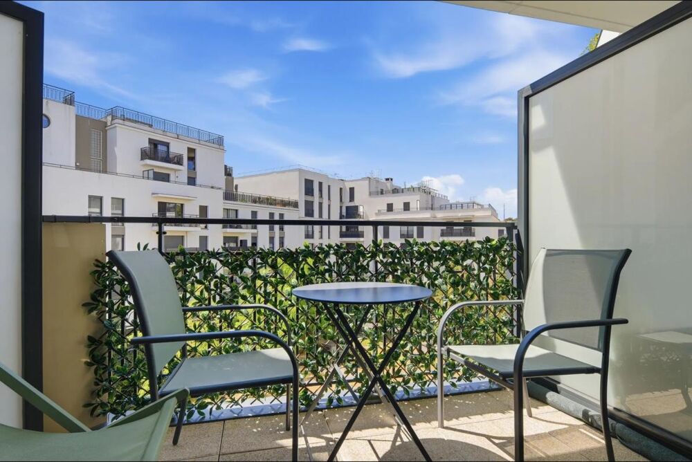 Thiais  Appartement 3 pièces de 66 m² avec balcon et parking