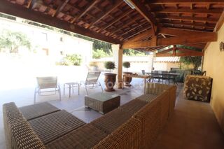  Proprit/chteau  vendre 15 + pices 922 m