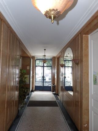  Immeuble à vendre 15 + pièces 672 m²