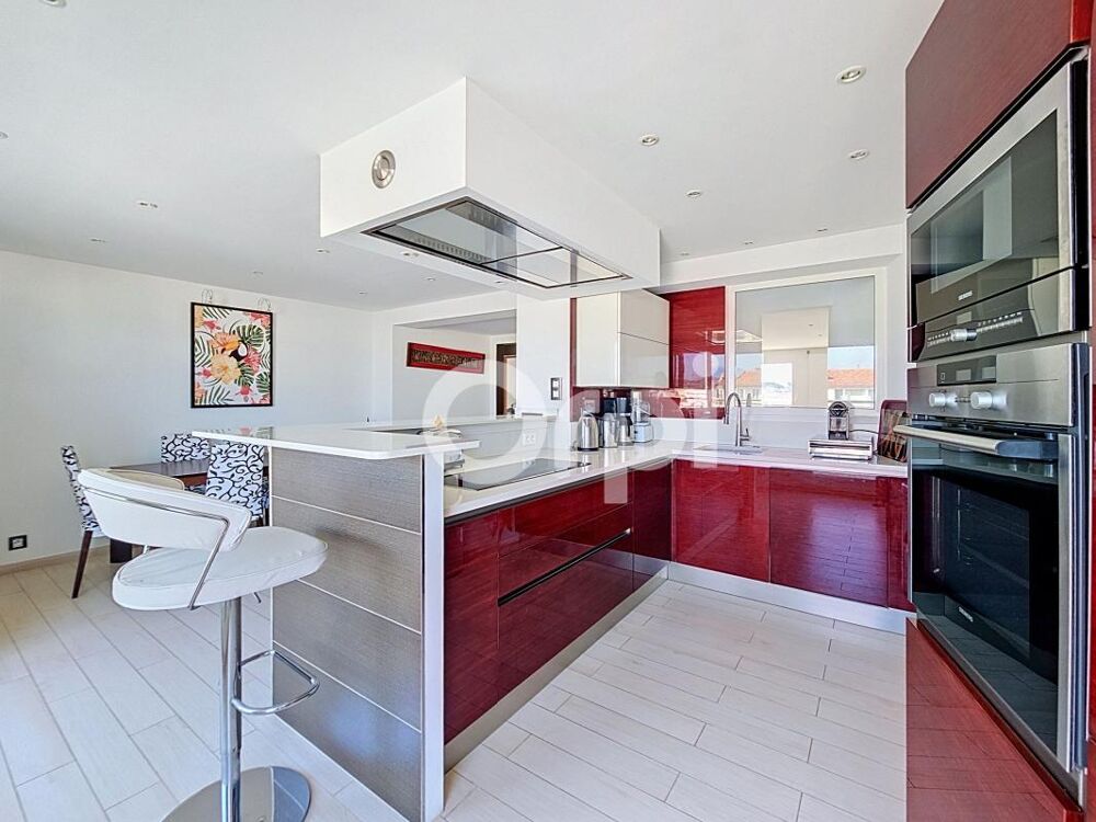 Vente Appartement Juan-les-Pins – Penthouse d'Exception en Dernier Étage avec Toit-Terrasse et Vue Mer à Couper le Souffle Antibes