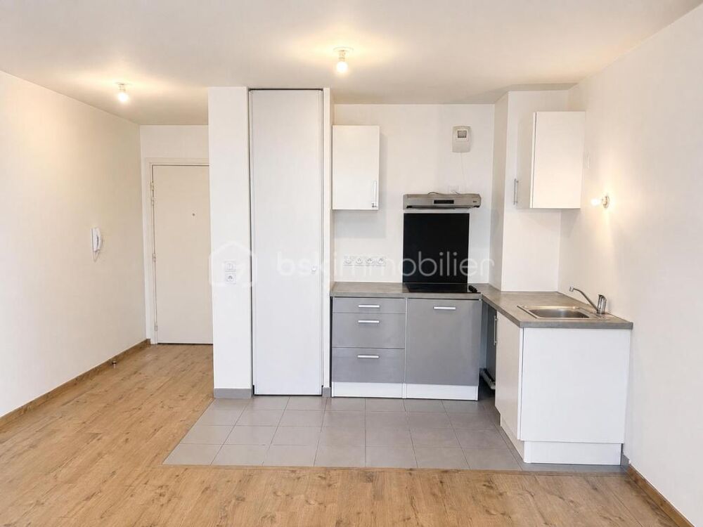 Vente Duplex/Triplex Coup de cœur –  Appartement 44 m² esprit loft, terrasse + parking – Bassins à Flot Bordeaux