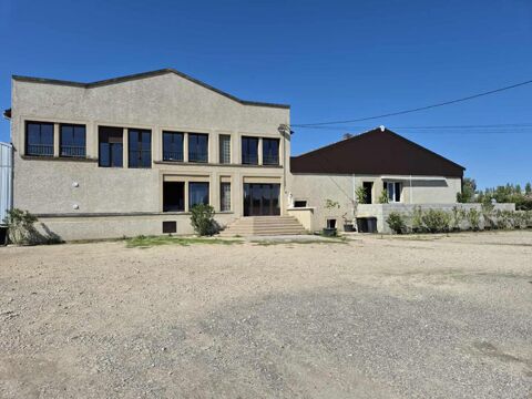   Entrep�t � usage d'�levage canin et habitation de 250m2 Maison - 6 pi�ce(s) - 250 m�