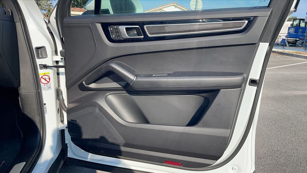 Cayenne III 3.0 V6 462 e-Hybrid 4X4 Tiptronic 8 N/A - Toit ouvrant 2022 occasion 33120 Arcachon
