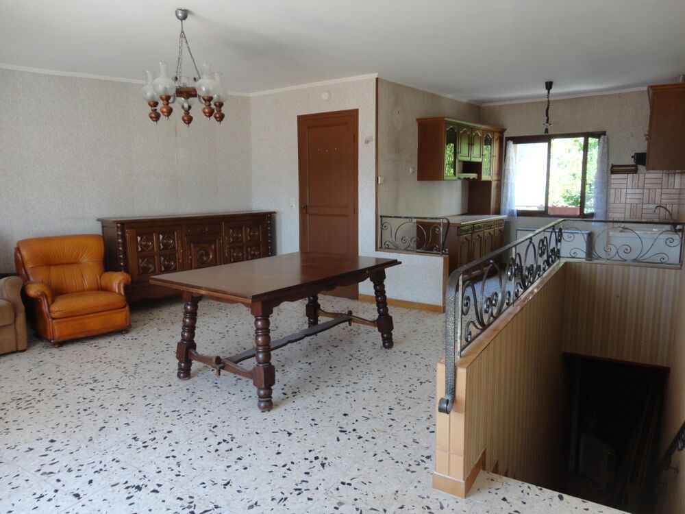 Vente Maison Dpt Pyrénées Orientales (66), à vendre proche ESTAGEL maison 2 appartements avec terrasses à rafraichir Estagel