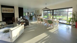  Maison  vendre 14 pices 325 m