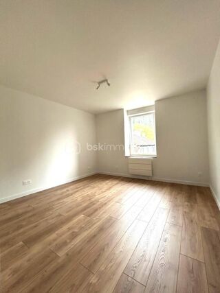  Appartement à louer 4 pièces 73 m²