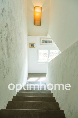  Immeuble � vendre 9 pi�ces 690 m�