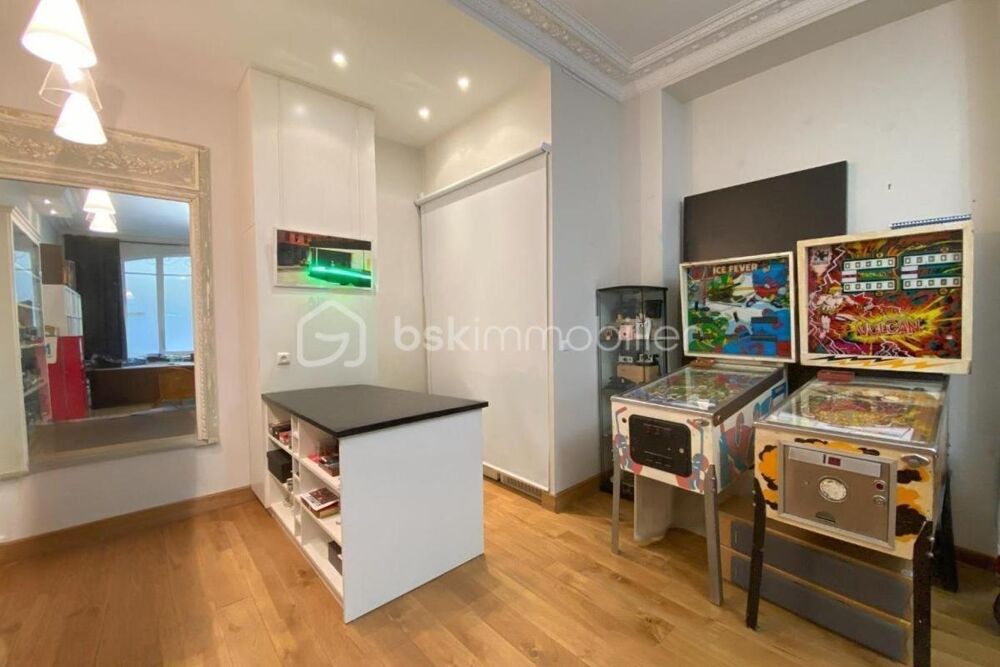 Vente Appartement Appartement 2 pièces 55m² rénové sur cour Paris 8