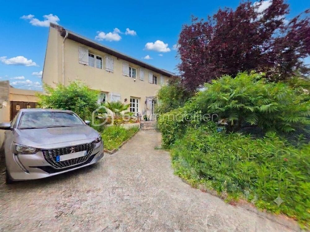Pavillon non mitoyen 140m² 4 chambres DPE C garage jardin 400m² SUD